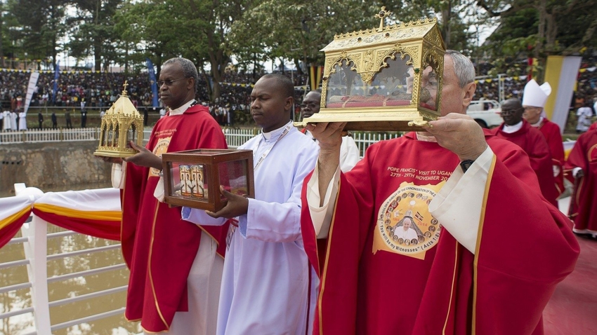 Mashahidi wa Uganda: Watakatifu katika sifa ya kiafrika inayong’ara