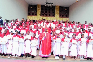 Kipaimara katika Parokia ya Mtakatifu Maria De Mathias, Mivumoni