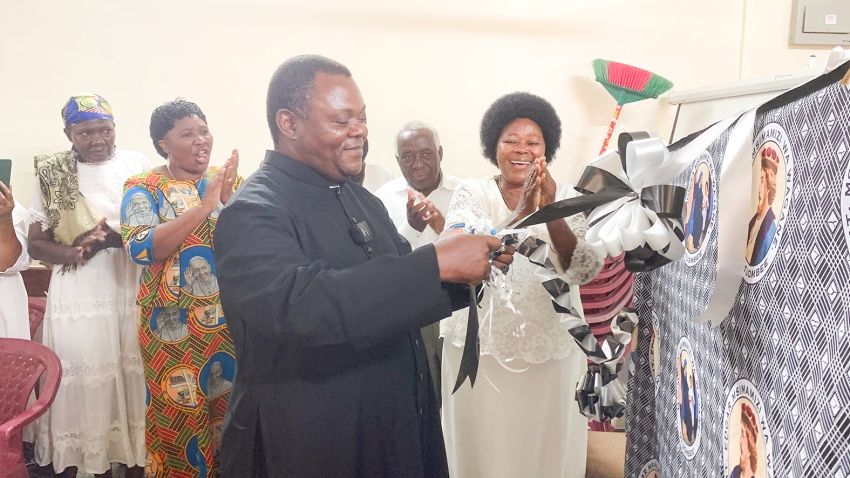Kitenge cha wajane, wagane chazinduliwa